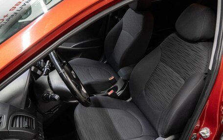 Hyundai Solaris II рестайлинг, 2015 год, 1 239 000 рублей, 13 фотография
