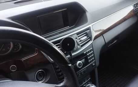 Mercedes-Benz E-Класс, 2010 год, 1 350 000 рублей, 1 фотография