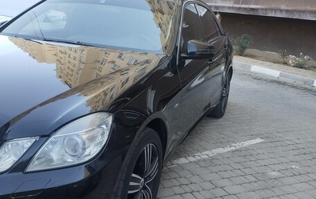 Mercedes-Benz E-Класс, 2010 год, 1 350 000 рублей, 6 фотография