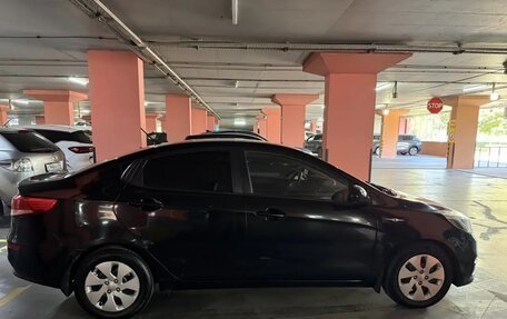 KIA Rio III рестайлинг, 2015 год, 1 000 000 рублей, 8 фотография