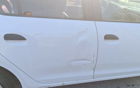 Renault Logan II, 2017 год, 320 000 рублей, 6 фотография