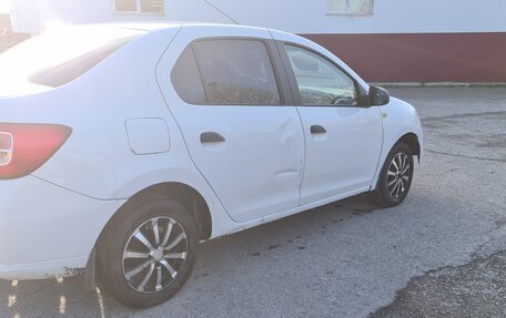 Renault Logan II, 2017 год, 320 000 рублей, 5 фотография