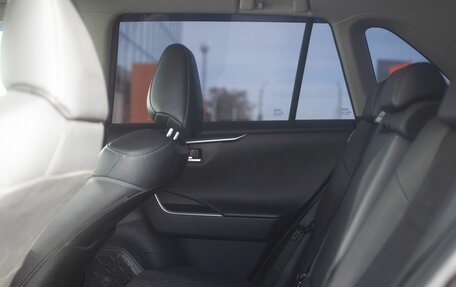 Toyota RAV4, 2021 год, 2 580 000 рублей, 14 фотография