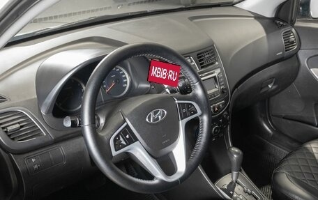 Hyundai Solaris II рестайлинг, 2015 год, 750 000 рублей, 5 фотография