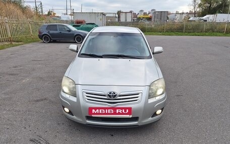 Toyota Avensis III рестайлинг, 2007 год, 650 000 рублей, 3 фотография
