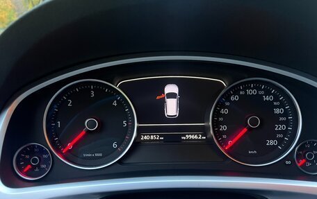 Volkswagen Touareg III, 2012 год, 2 600 000 рублей, 11 фотография