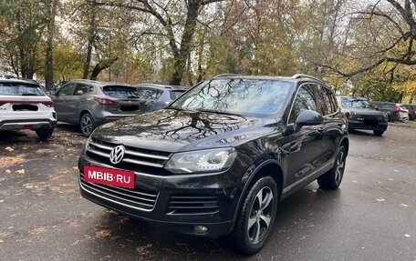 Volkswagen Touareg III, 2012 год, 2 600 000 рублей, 3 фотография