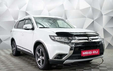 Mitsubishi Outlander III рестайлинг 3, 2015 год, 1 650 000 рублей, 5 фотография