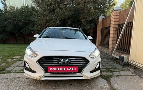 Hyundai Sonata VIII, 2018 год, 1 750 000 рублей, 3 фотография