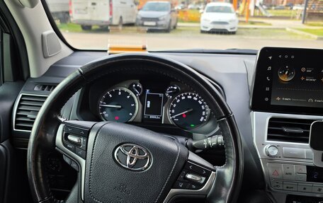 Toyota Land Cruiser Prado 150 рестайлинг, 2021 год, 5 550 000 рублей, 10 фотография