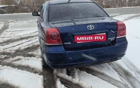 Toyota Avensis III рестайлинг, 2003 год, 800 000 рублей, 2 фотография