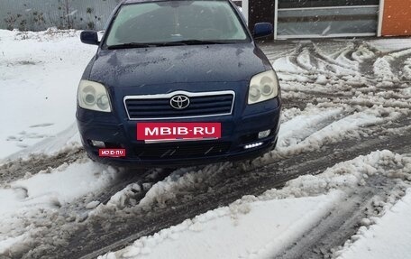 Toyota Avensis III рестайлинг, 2003 год, 800 000 рублей, 5 фотография