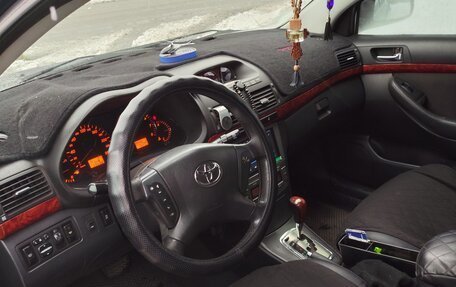 Toyota Avensis III рестайлинг, 2003 год, 800 000 рублей, 9 фотография
