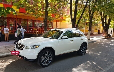 Infiniti FX I, 2007 год, 1 110 000 рублей, 10 фотография