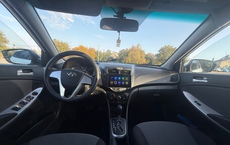 Hyundai Solaris II рестайлинг, 2013 год, 830 000 рублей, 5 фотография