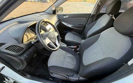 Hyundai Solaris II рестайлинг, 2013 год, 830 000 рублей, 9 фотография