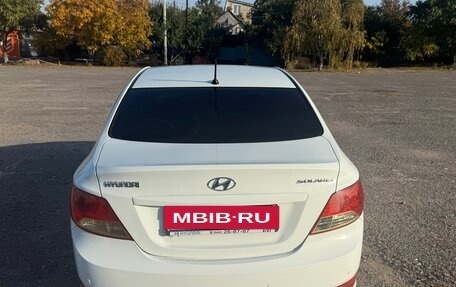 Hyundai Solaris II рестайлинг, 2013 год, 830 000 рублей, 4 фотография
