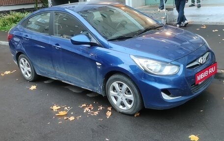 Hyundai Solaris II рестайлинг, 2011 год, 550 000 рублей, 3 фотография