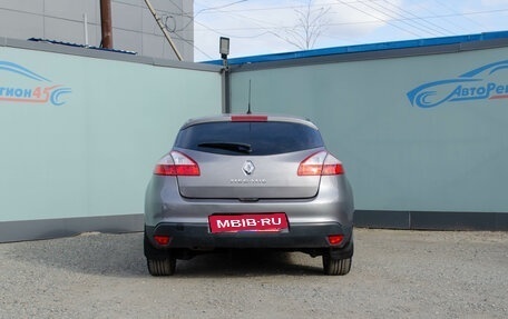Renault Megane III рестайлинг, 2011 год, 679 000 рублей, 4 фотография