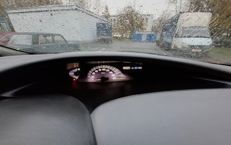 Toyota Estima III рестайлинг -2, 2002 год, 750 000 рублей, 7 фотография