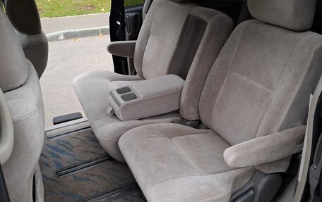 Toyota Estima III рестайлинг -2, 2002 год, 750 000 рублей, 15 фотография