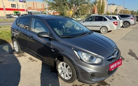 Hyundai Solaris II рестайлинг, 2012 год, 695 000 рублей, 7 фотография