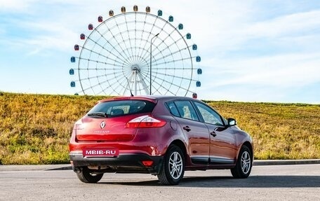Renault Megane III рестайлинг, 2014 год, 800 000 рублей, 2 фотография