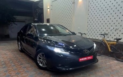Toyota Camry, 2018 год, 2 550 000 рублей, 1 фотография
