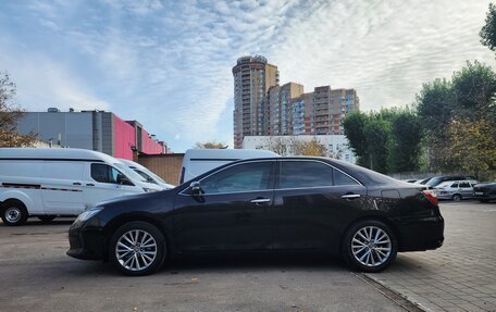 Toyota Camry, 2017 год, 2 700 000 рублей, 6 фотография