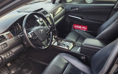 Toyota Camry, 2017 год, 2 700 000 рублей, 9 фотография