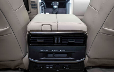 Toyota Land Cruiser, 2021 год, 7 499 999 рублей, 27 фотография