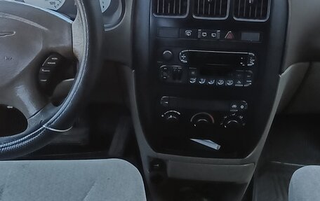 Chrysler Voyager IV, 2003 год, 300 000 рублей, 9 фотография