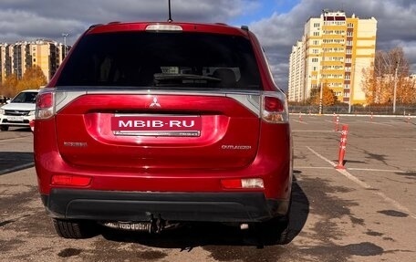 Mitsubishi Outlander III рестайлинг 3, 2013 год, 1 300 000 рублей, 5 фотография