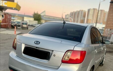KIA Rio II, 2010 год, 400 000 рублей, 3 фотография
