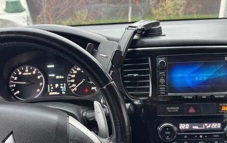 Mitsubishi Outlander III рестайлинг 3, 2013 год, 1 300 000 рублей, 14 фотография