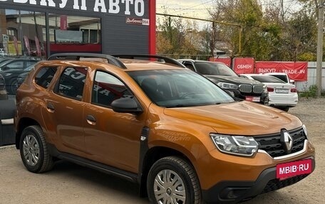 Renault Duster, 2022 год, 1 700 000 рублей, 2 фотография