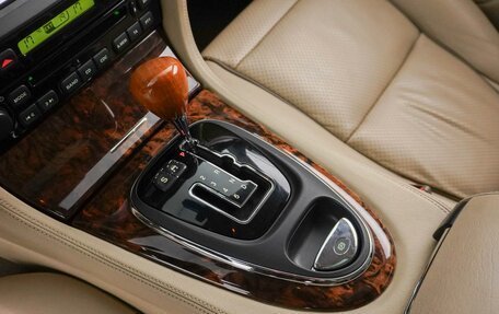 Jaguar XJ III (X350), 2009 год, 1 849 985 рублей, 16 фотография