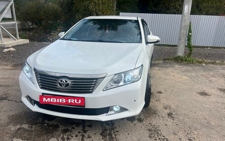 Toyota Camry, 2014 год, 1 250 000 рублей, 2 фотография