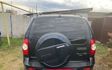 Chevrolet Niva I рестайлинг, 2011 год, 380 000 рублей, 3 фотография