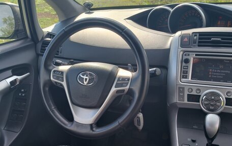 Toyota Verso I, 2012 год, 1 250 000 рублей, 2 фотография