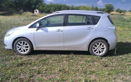 Toyota Verso I, 2012 год, 1 250 000 рублей, 13 фотография