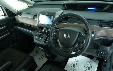 Honda Freed II, 2021 год, 2 099 000 рублей, 11 фотография