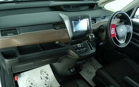 Honda Freed II, 2021 год, 2 099 000 рублей, 18 фотография