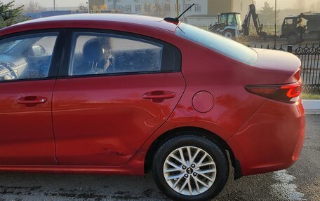 KIA Rio IV, 2018 год, 1 100 000 рублей, 4 фотография