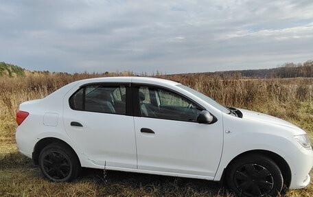 Renault Logan II, 2015 год, 680 000 рублей, 4 фотография