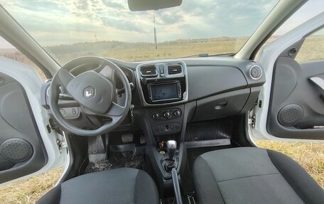 Renault Logan II, 2015 год, 680 000 рублей, 6 фотография