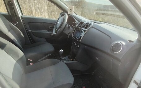 Renault Logan II, 2015 год, 680 000 рублей, 9 фотография