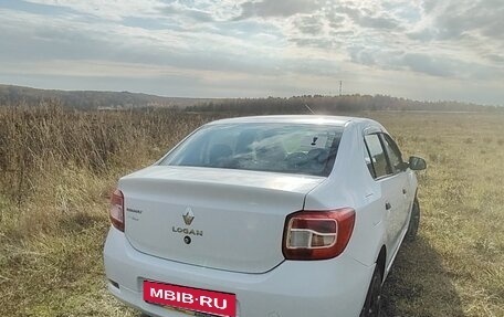 Renault Logan II, 2015 год, 680 000 рублей, 2 фотография