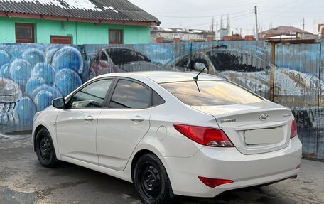 Hyundai Solaris II рестайлинг, 2015 год, 950 000 рублей, 5 фотография