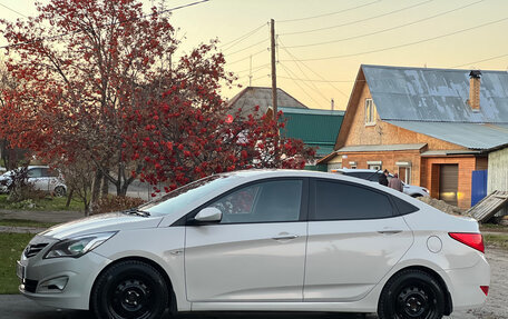 Hyundai Solaris II рестайлинг, 2015 год, 950 000 рублей, 4 фотография